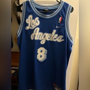 Nike Jersey-Medium Kobe Bryant Los Angeles Lakers Vintage Throwback Script